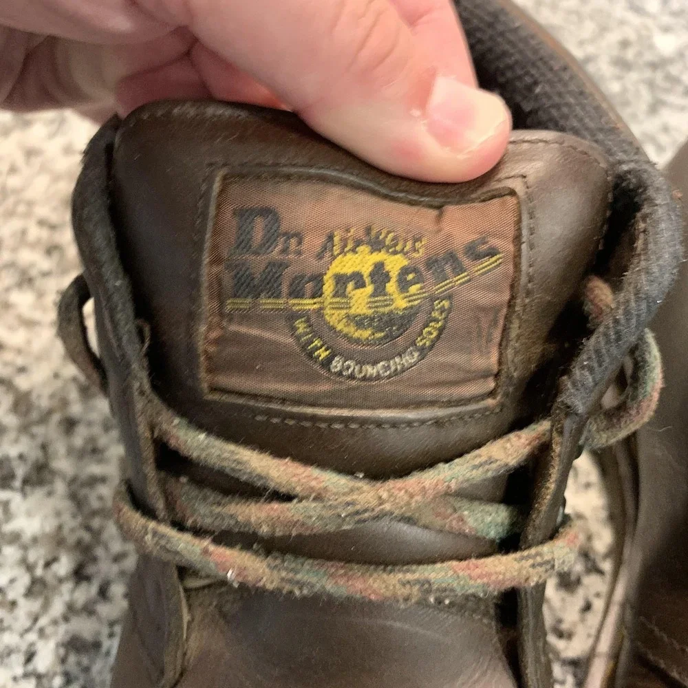 VTG Dr Martens Boots Mens Size 6 Brown 8057 Made In England Leather Chukka Boots